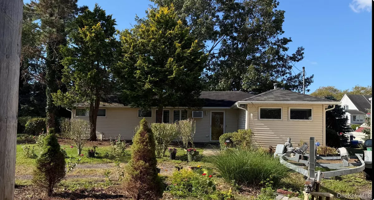 Amityville, NY 11701,7 Swartout PL