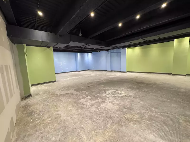 13517 Northern BLVD, Flushing, NY 11354