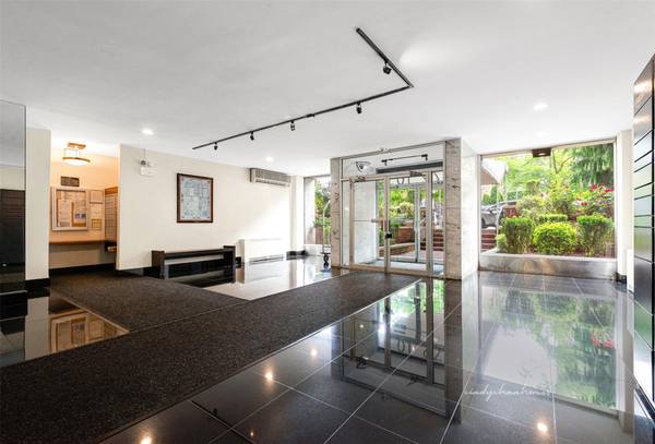 Forest Hills, NY 11375,72-10 112th ST #3B