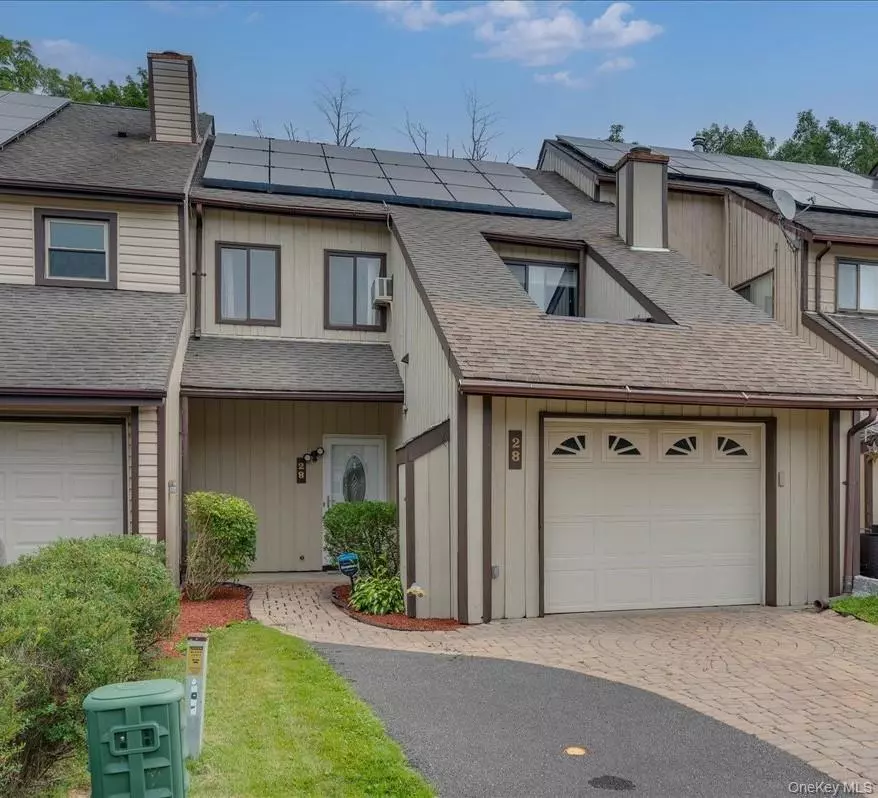 Florida, NY 10921,28 Country Club DR