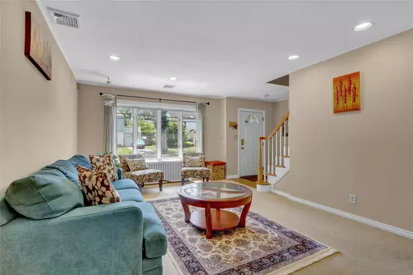 Merrick, NY 11566,217 Camp AVE