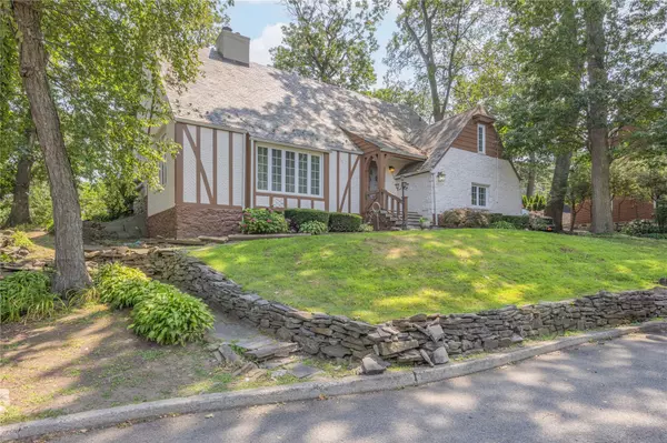 Yonkers, NY 10701,4 Bobolink PL