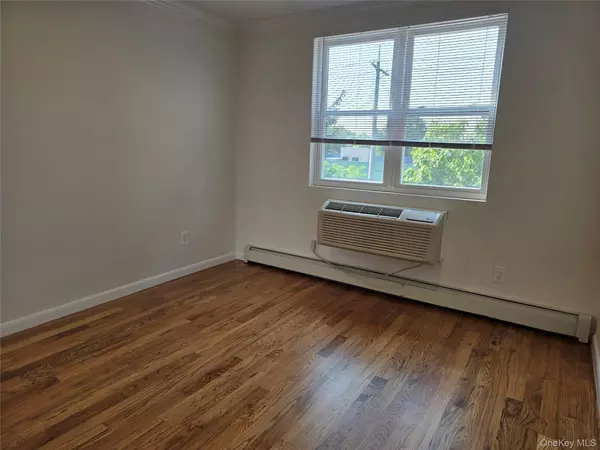Flushing, NY 11358,3641 169th ST #2F