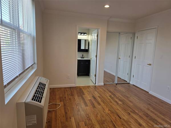 3641 169th ST #2F, Flushing, NY 11358