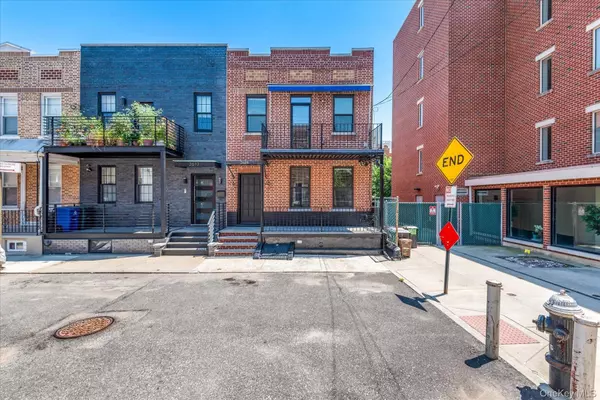 Astoria, NY 11102,26-19 14th PL