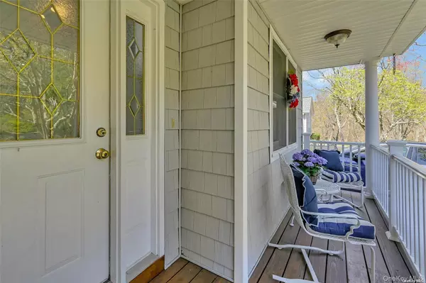Centerport, NY 11721,3 Crescent CT #3