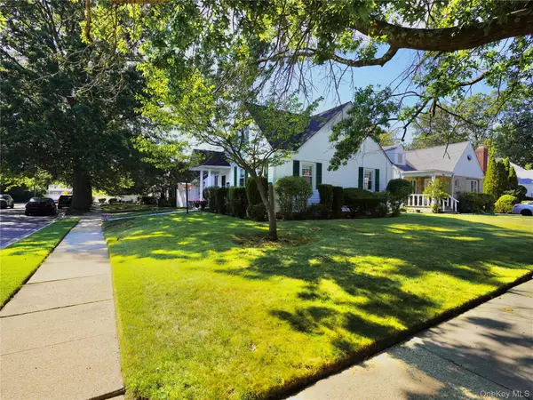 Baldwin, NY 11510,495 Emerson AVE