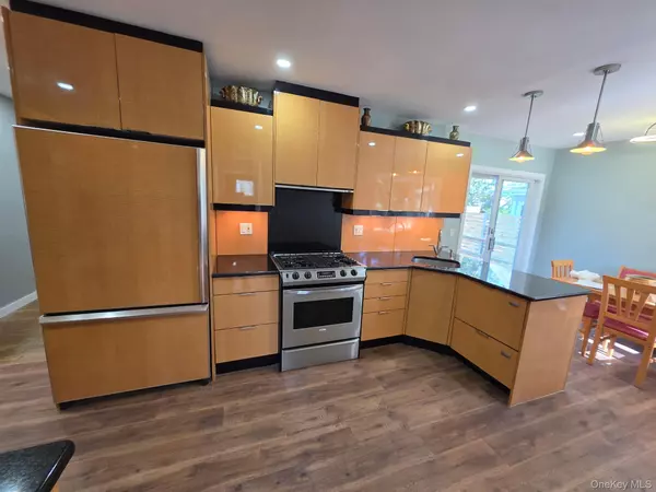 Bellmore, NY 11710,2711 W Alder RD