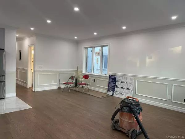 Oakland Gardens, NY 11364,6973 229th ST