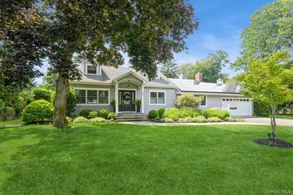 330 Private RD, East Patchogue, NY 11772