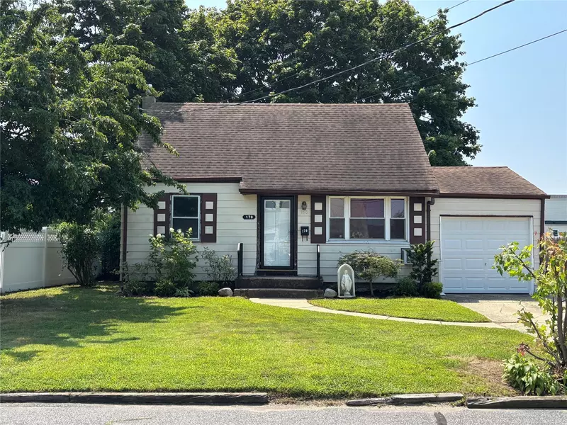 170 Van Buren ST, West Babylon, NY 11704