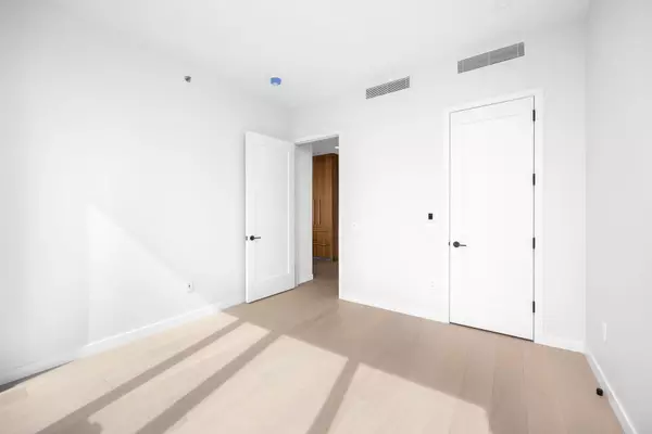 Flushing, NY 11354,3532 Leavitt St #12B