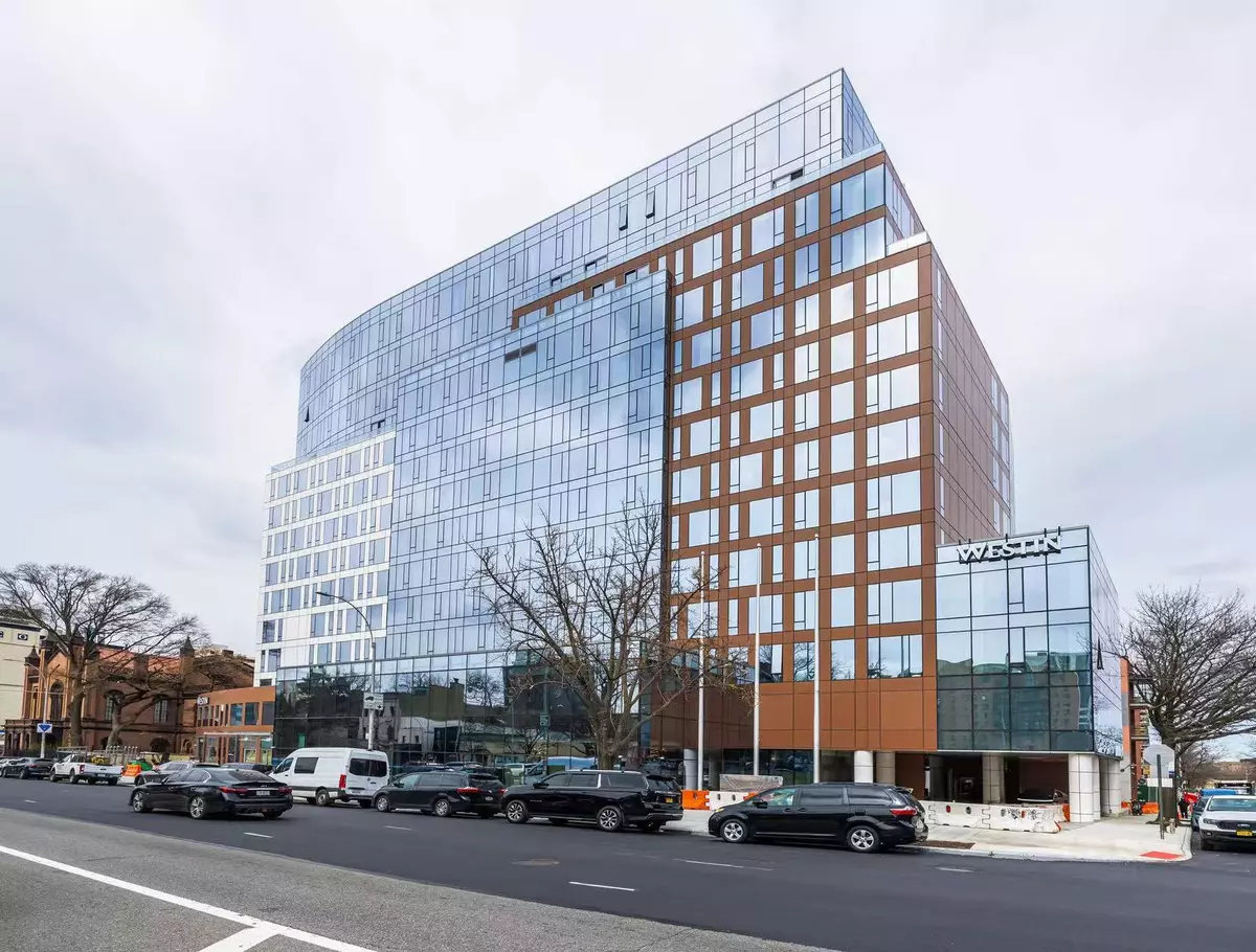 Flushing, NY 11354,3532 Leavitt St #12B