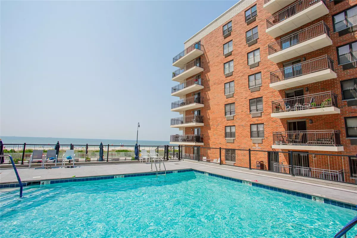 Long Beach, NY 11561,230 W Broadway