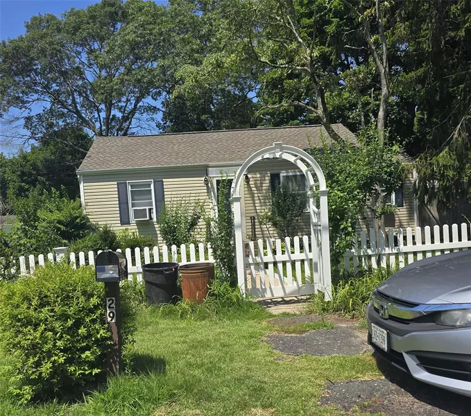 29 Edwards RD, Mastic Beach, NY 11951
