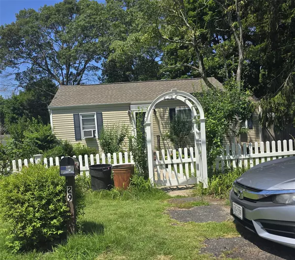 29 Edwards RD, Mastic Beach, NY 11951