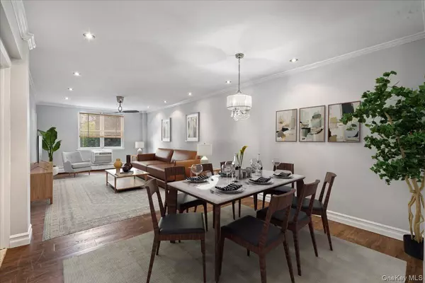 Lynbrook, NY 11563,596 Broadway #10A