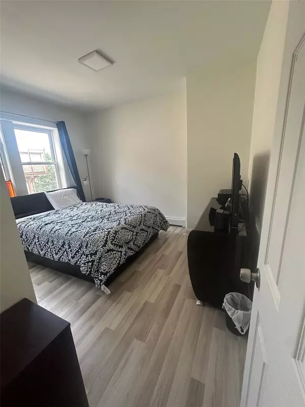 Long Beach, NY 11561,262 Neptune BLVD #1A