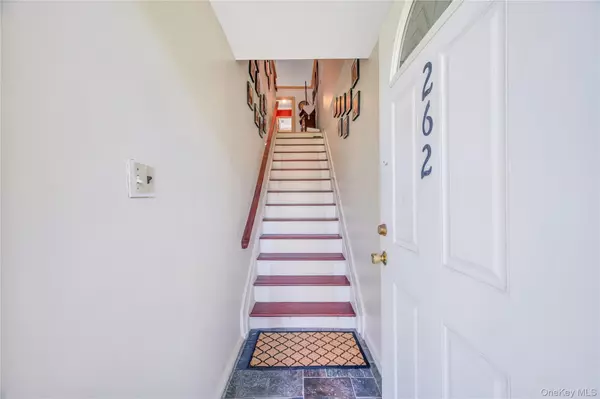 262 Artist Lake DR, Middle Island, NY 11953