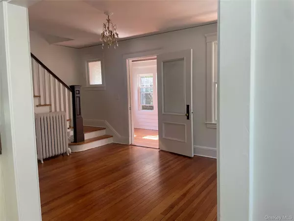 Hastings-on-hudson, NY 10706,14 Rosedale AVE
