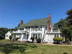 93 Main ST #1H, West Sayville, NY 11796
