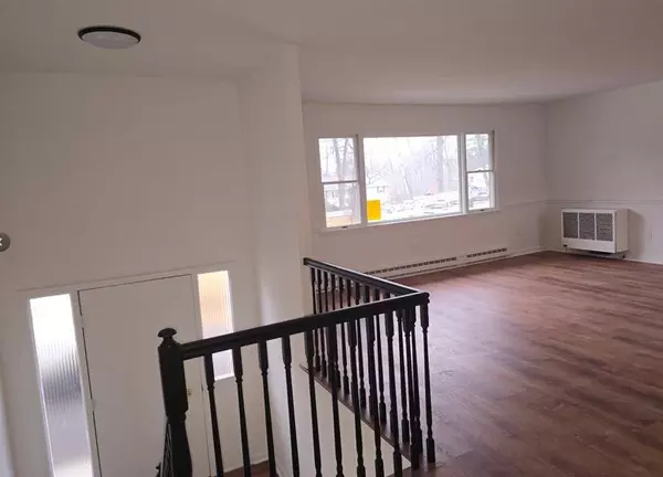 Saugerties, NY 12477,51 Glenerie LN