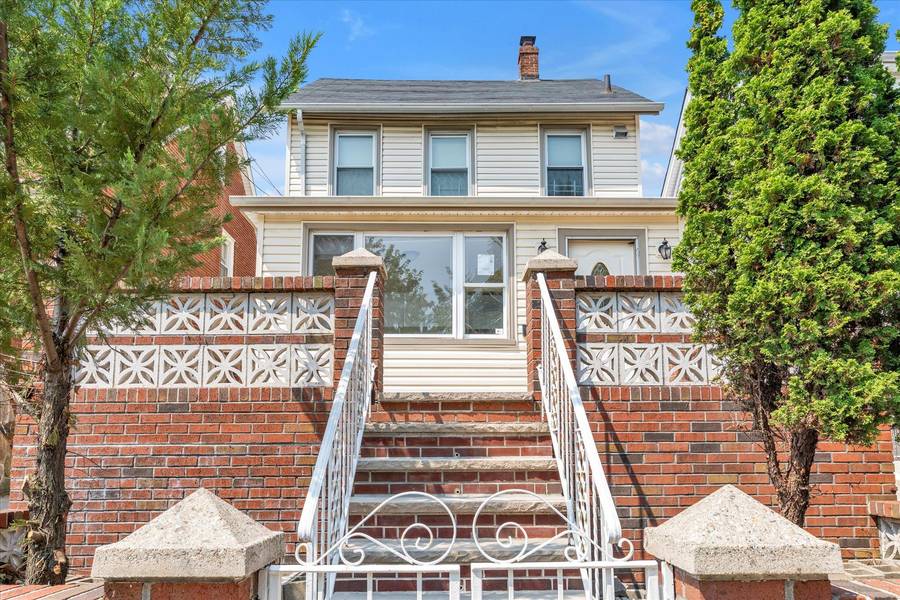 48-18 202 ST, Bayside, NY 11364
