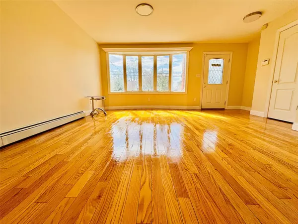 64-21 230 ST #1st FL, Bayside, NY 11364