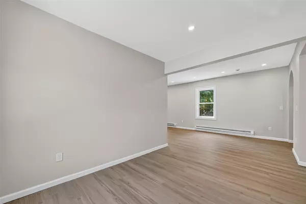 New Windsor, NY 12553,1068 River RD