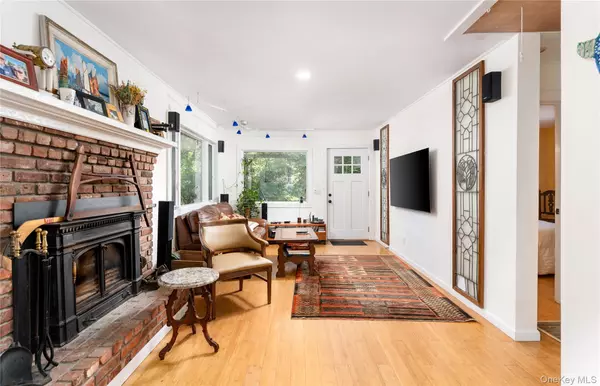 Remsenburg, NY 11972,3 Leslie CT