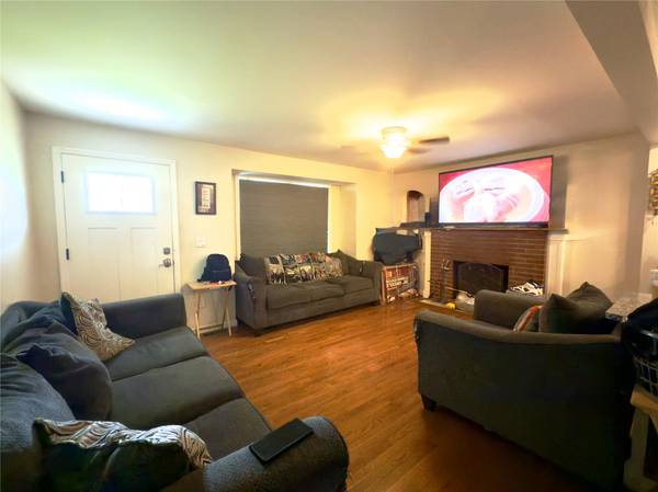 Hyde Park, NY 12538,21 Caywood PL