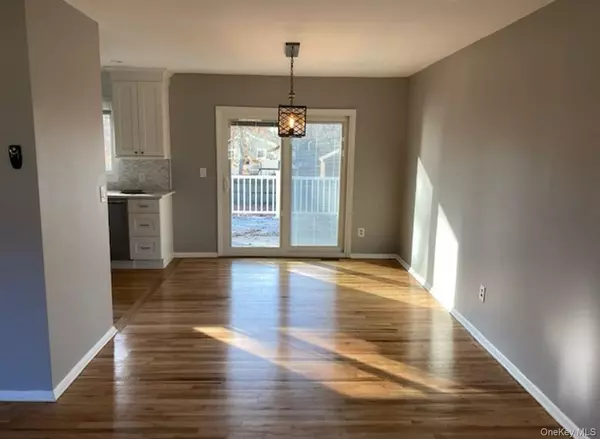 Port Jefferson Station, NY 11776,8 Maryanne AVE