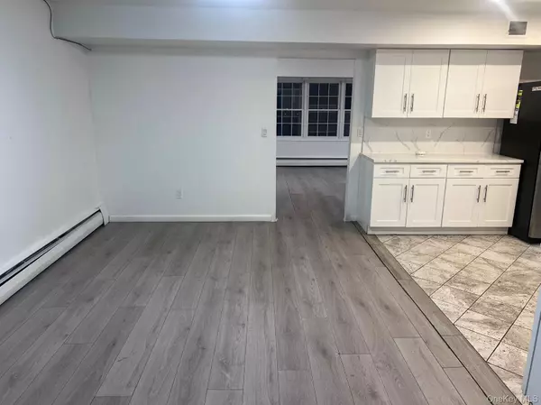 Stony Brook, NY 11790,43 Seville LN