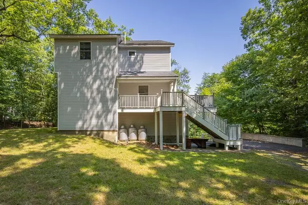 Fort Montgomery, NY 10922,27 Krieger RD