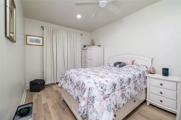 Richmond Hill, NY 11419,126-17 101 AVE