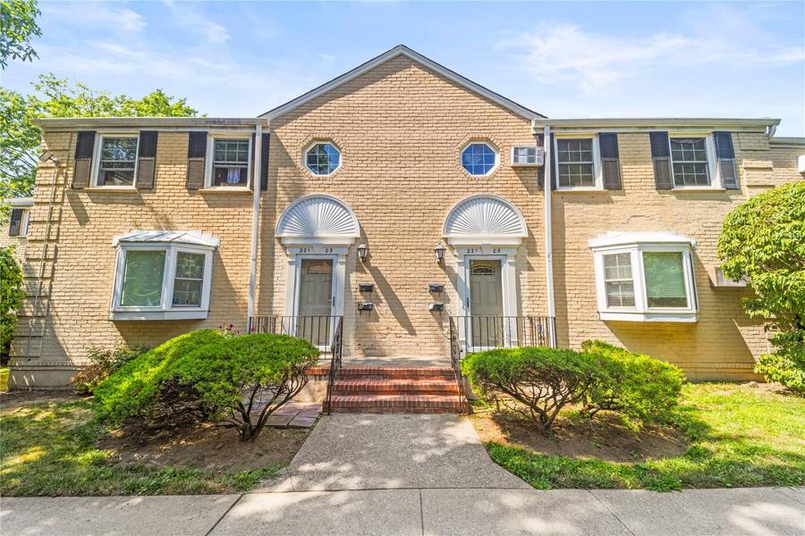 221-03 67th AVE #1st Floor, Bayside, NY 11364