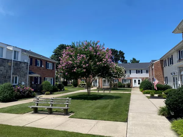 Jericho, NY 11787,232 Dawson LN