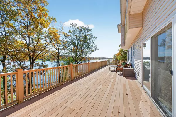 Carmel, NY 10512,10 Byram RD