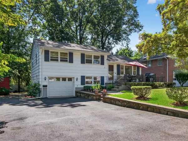Suffern, NY 10901,2 Beech RD