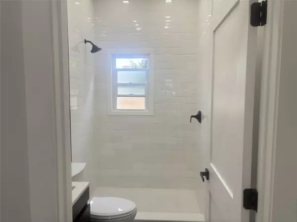Freeport, NY 11520,Address not disclosed