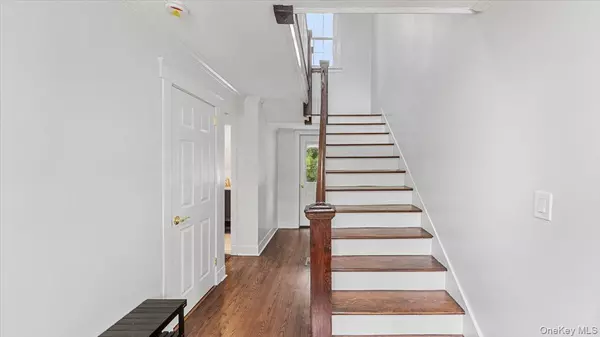 Port Chester, NY 10573,106 Puritan DR