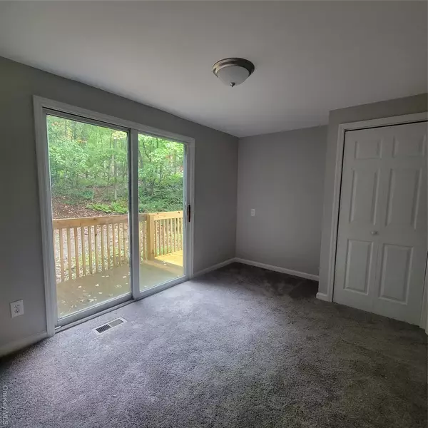 Livingston Manor, NY 12758,21 Browns RD