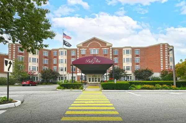 East Meadow, NY 11554,50 Merrick AVE #307