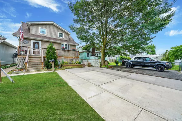 Lawrence, NY 11559,17 East AVE
