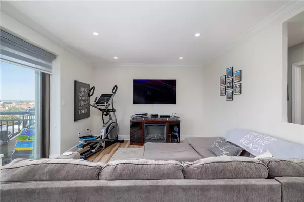 Long Beach, NY 11561,100 W Broadway #6DD