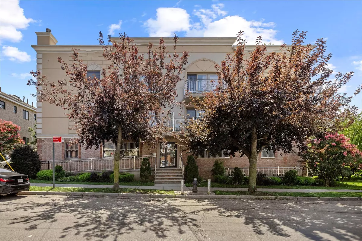 College Point, NY 11356,12206 25th AVE #2A