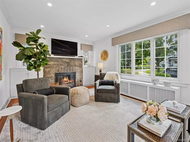 23 Fraser ST, Pelham, NY 10803