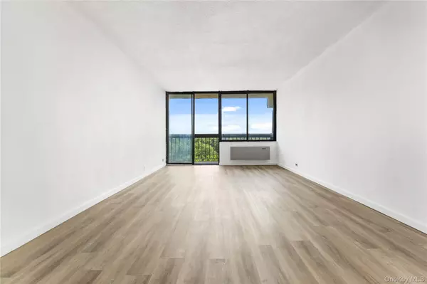 Kew Gardens, NY 11367,150-38 Union Tnpk 10N #10N