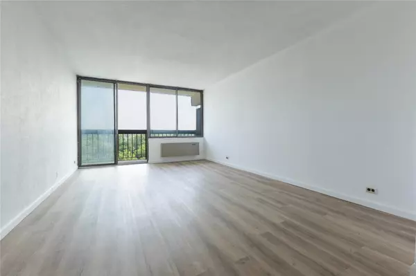 Kew Gardens, NY 11367,150-38 Union Tnpk 10N #10N