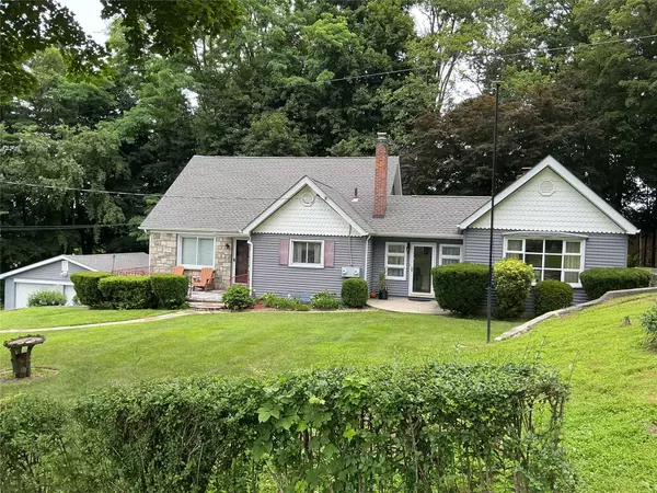 30 Lakeview TER, Mahopac, NY 10541